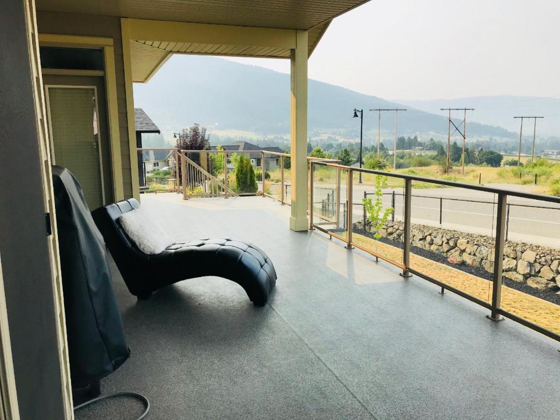 Vernon Home With True Okanagan Lifestyle Eksteriør billede
